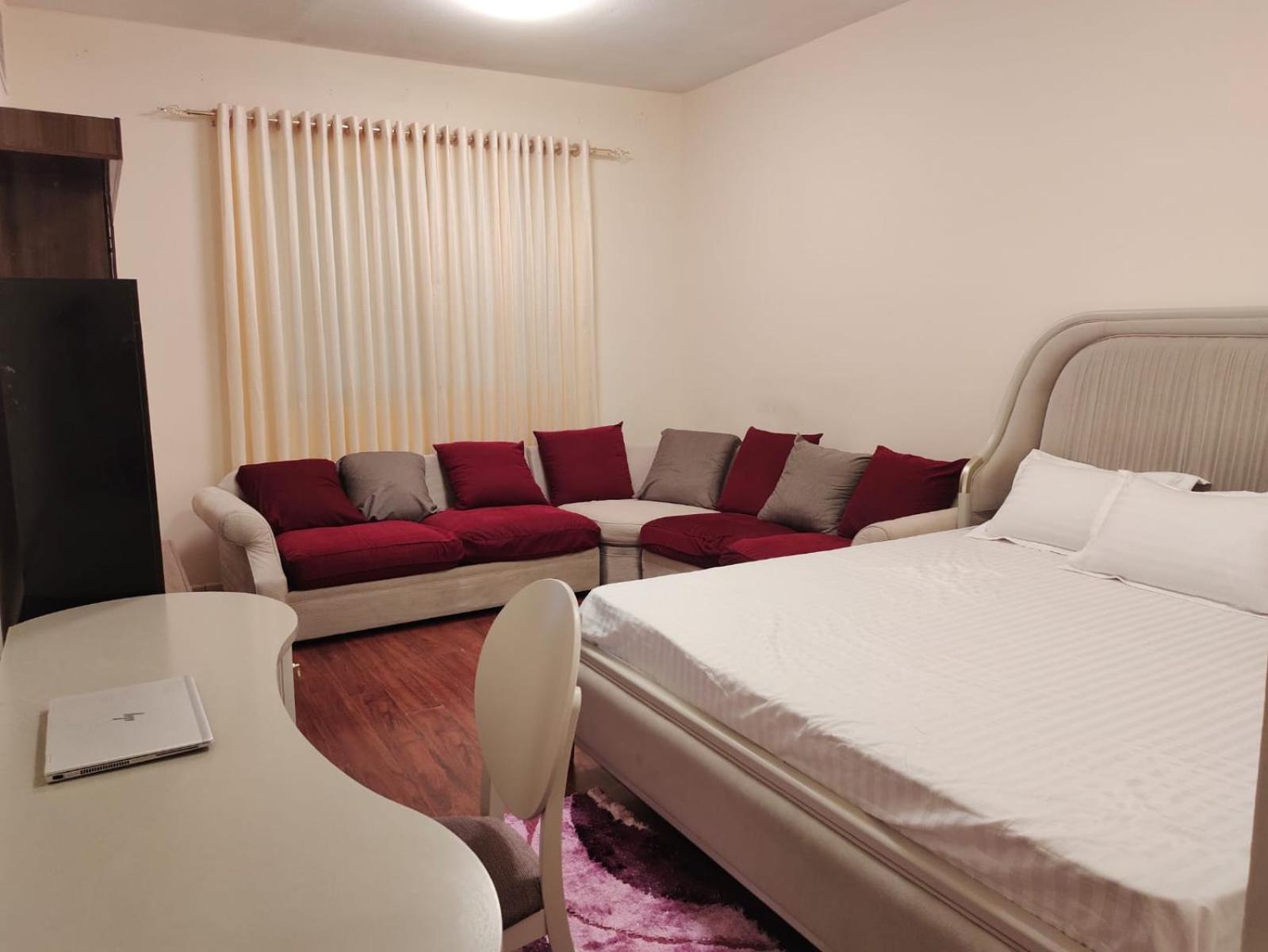 Arnim Suite - 3 Bedrooms Apartment Sharjah Exterior photo