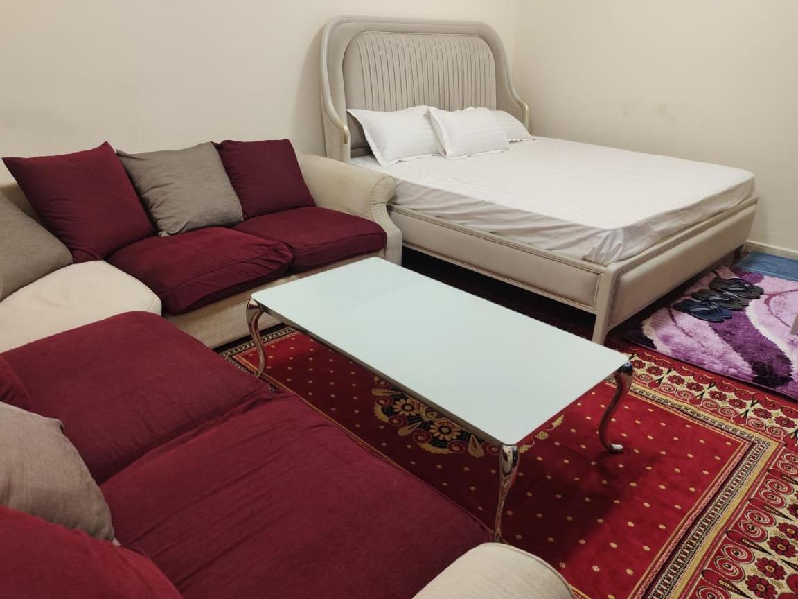 Arnim Suite - 3 Bedrooms Apartment Sharjah Exterior photo